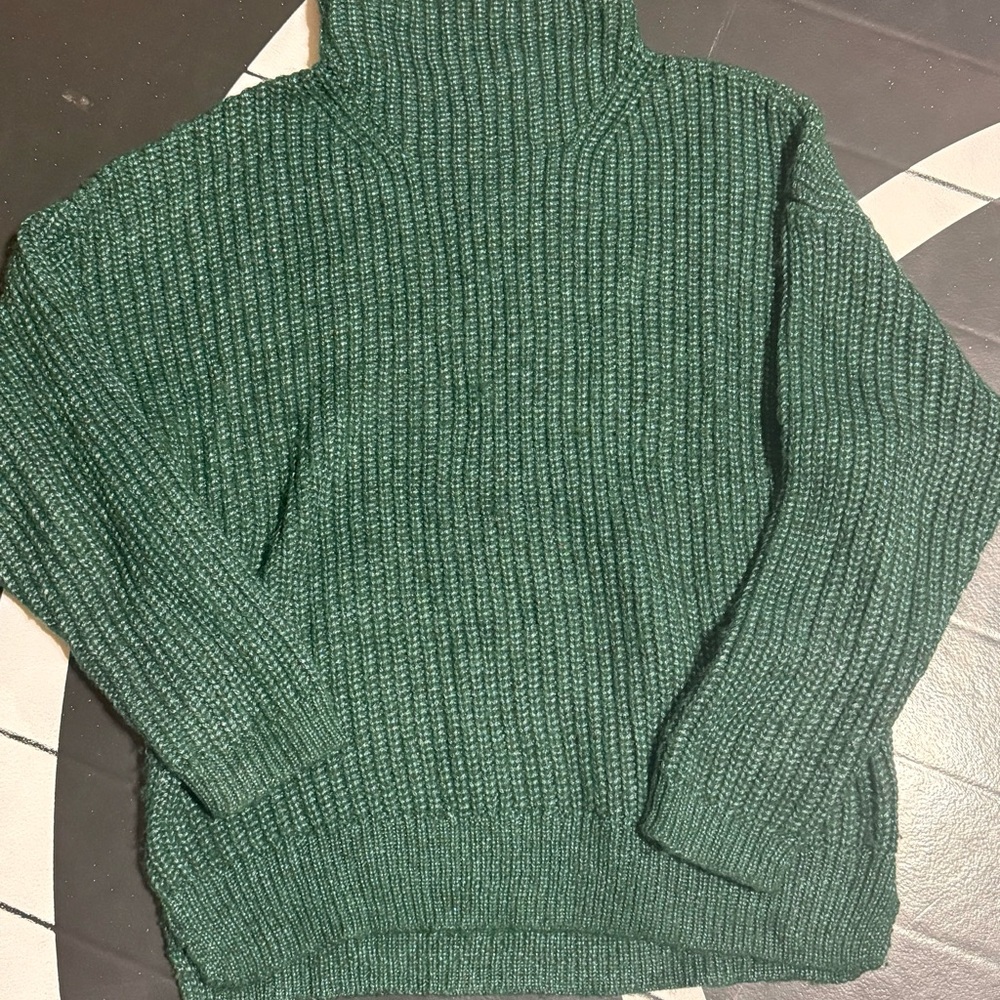Women’s Apt. 9 Green Turtleneck Sweater